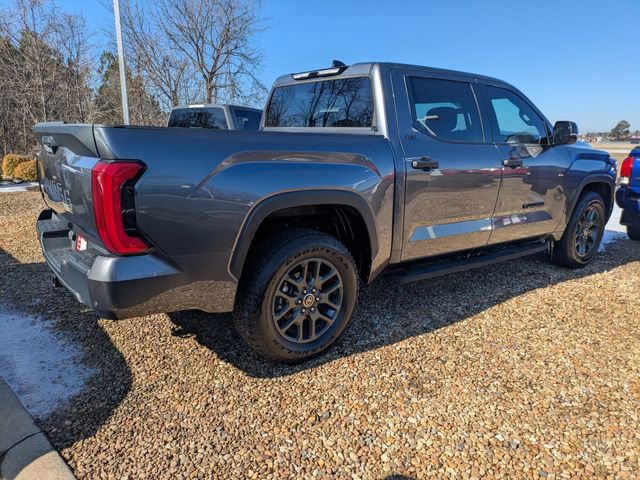 Used 2023 Toyota Tundra SR5 w/ SR5 Convenience Package image 4