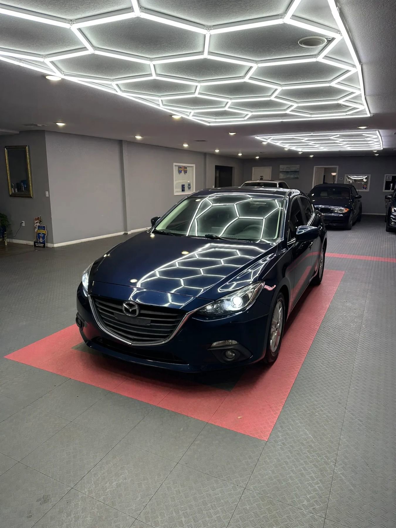 Used 2016 MAZDA MAZDA3 i Grand Touring image 2