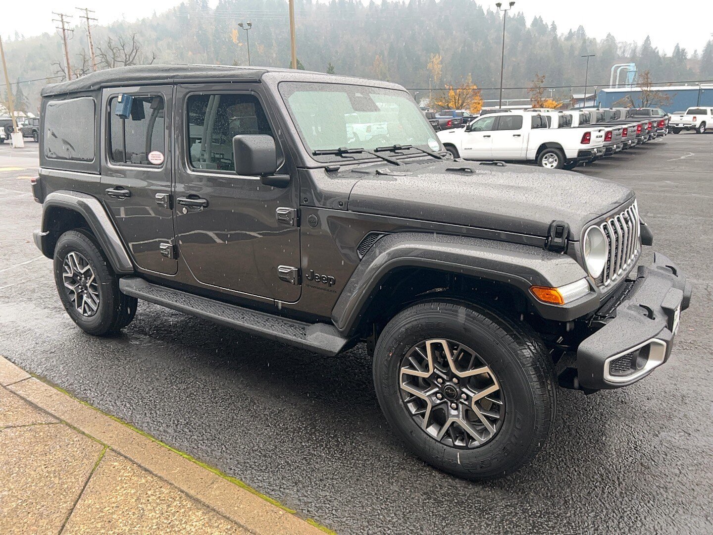 New 2026 Jeep Wrangler Unlimited Sahara AWD/4WD image 8