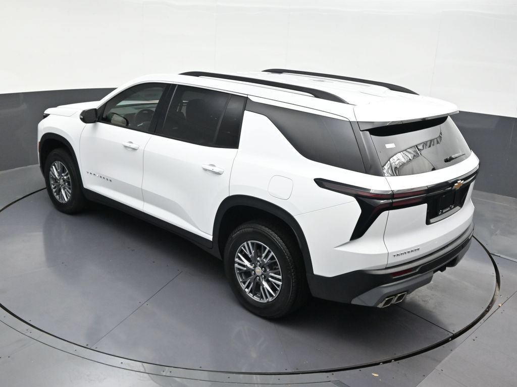 Used 2025 Chevrolet Traverse LT FWD image 19