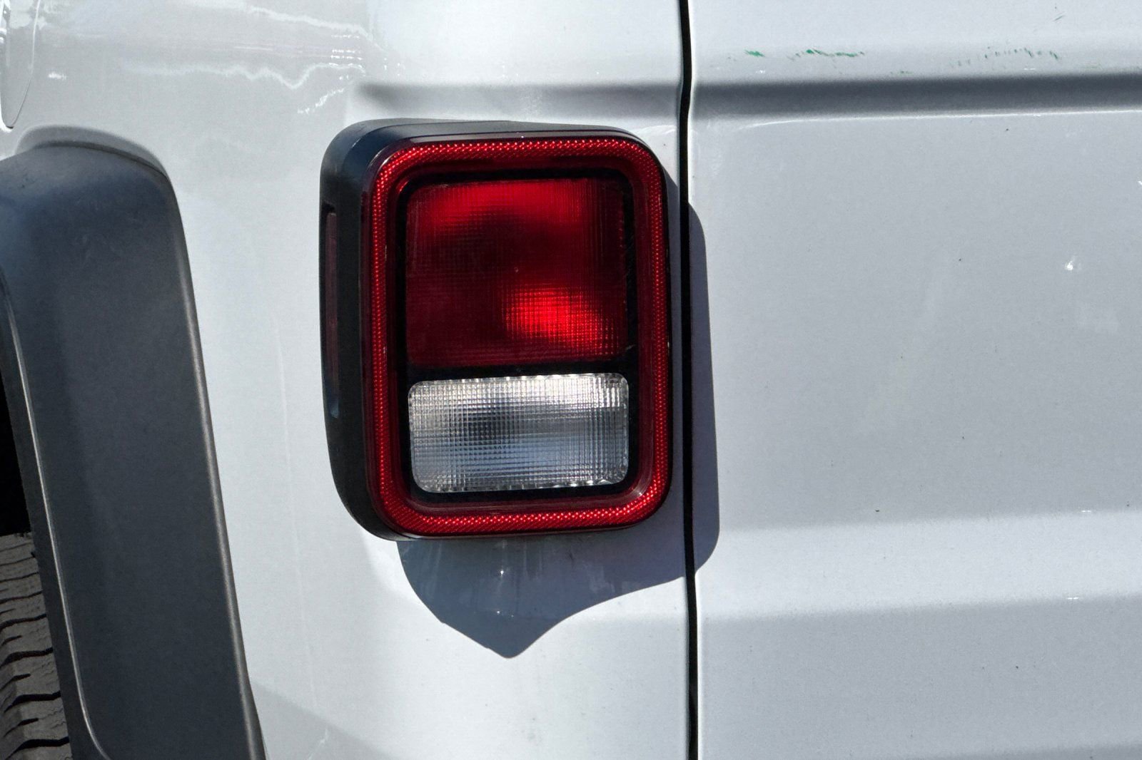 Used 2025 Jeep Gladiator Sport image 45