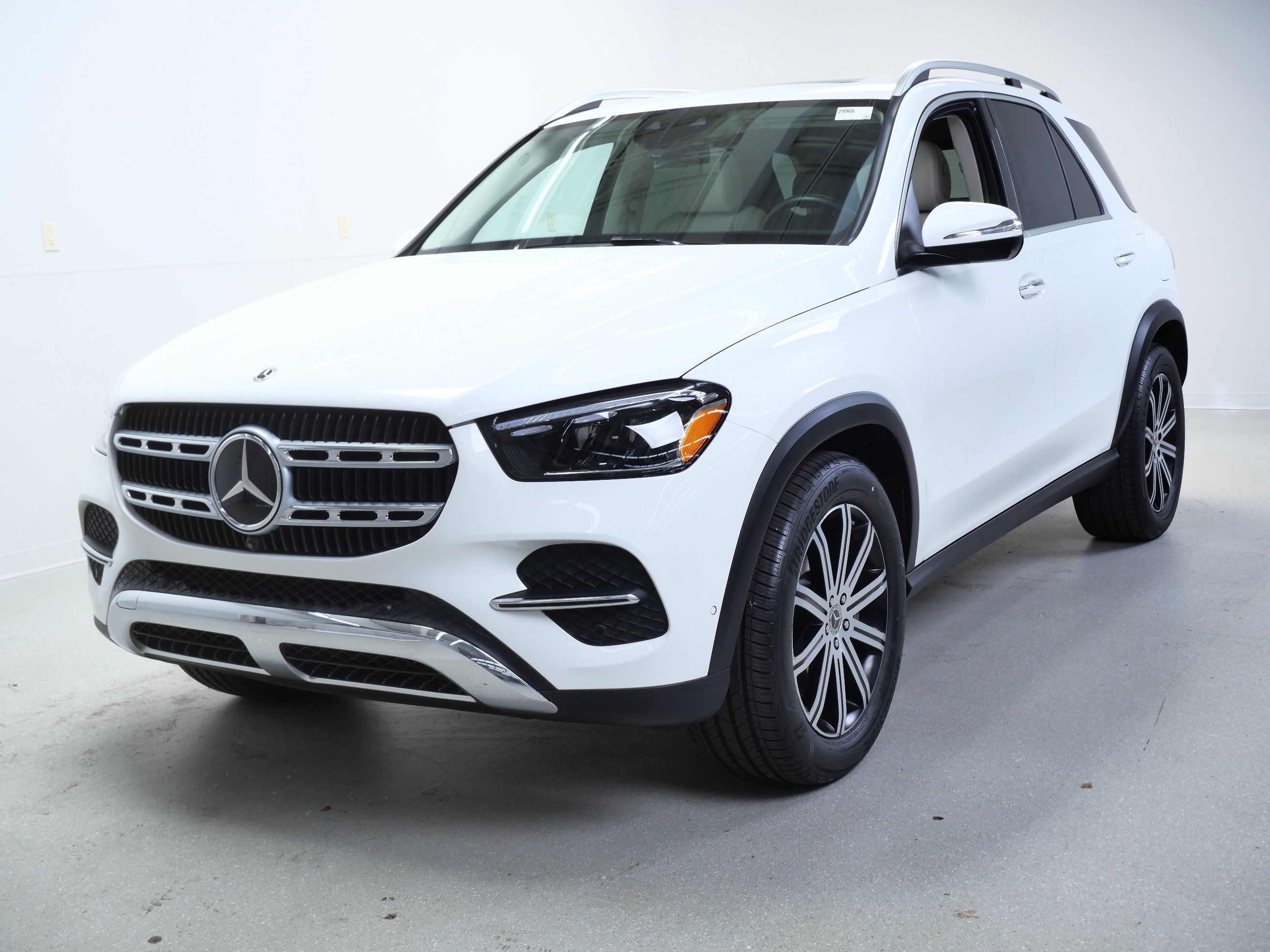 Certified 2025 Mercedes-Benz GLE 450e 4MATIC w/ Driver Assistance Package image 12