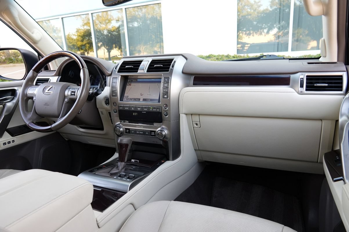 Used 2014 Lexus GX 460 w/ Premium Package AWD/4WD image 7