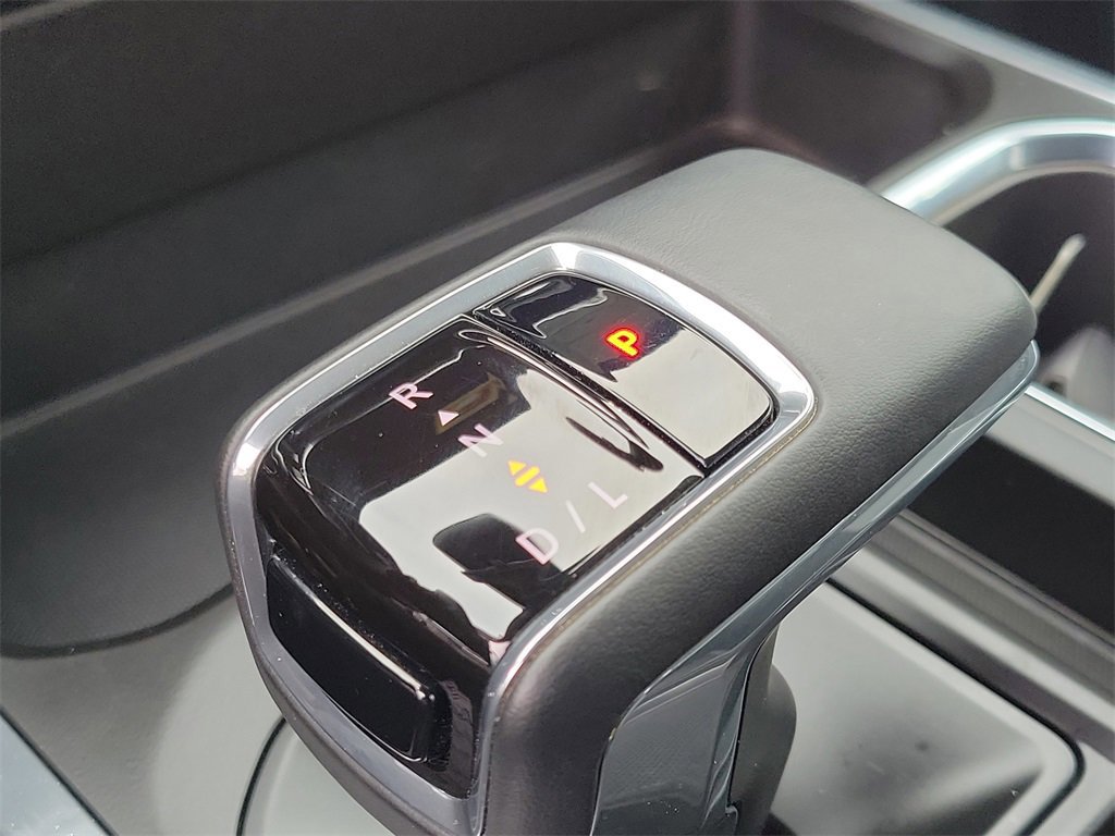 Used 2025 Chevrolet Silverado 1500 LT image 31