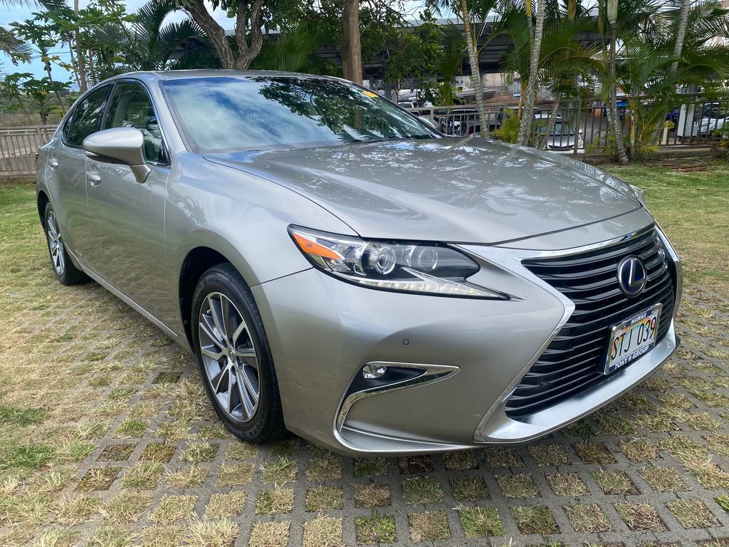 Used 2016 Lexus ES 300h FWD video 1
