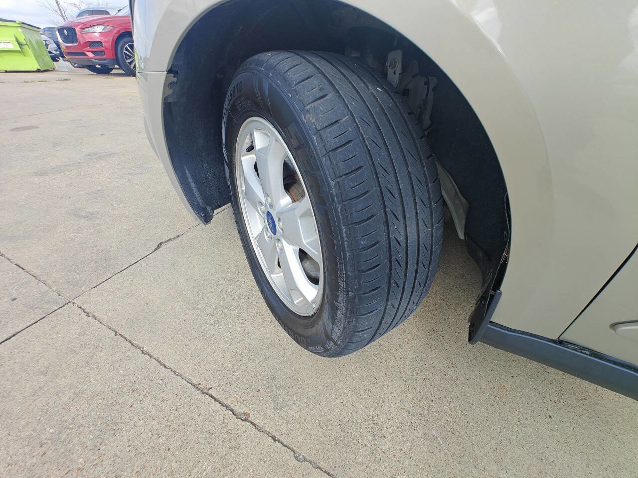 Used 2015 Ford Transit Connect Titanium image 16