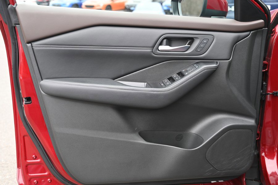 Used 2023 Nissan Rogue SL w/ SL Premium Package image 21