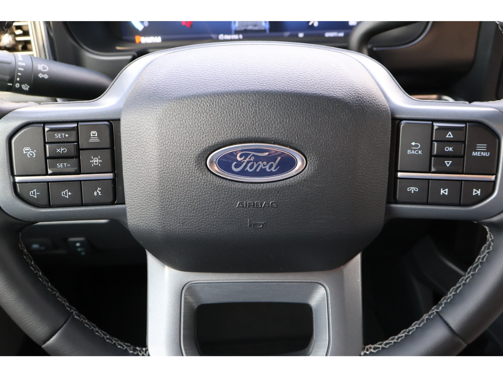Used 2025 Ford F250 Lariat w/ Lariat Ultimate Package AWD/4WD image 32