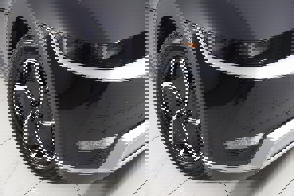 Used 2024 Hyundai Ioniq 5 SEL image 16