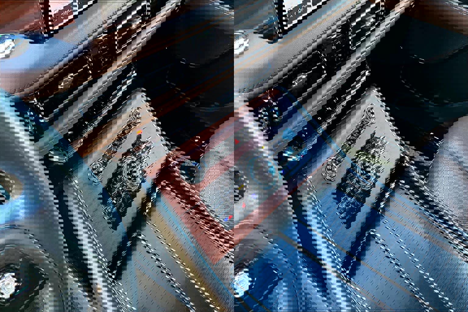 Used 2022 Lincoln Aviator Reserve w/ Elements Package Plus image 17