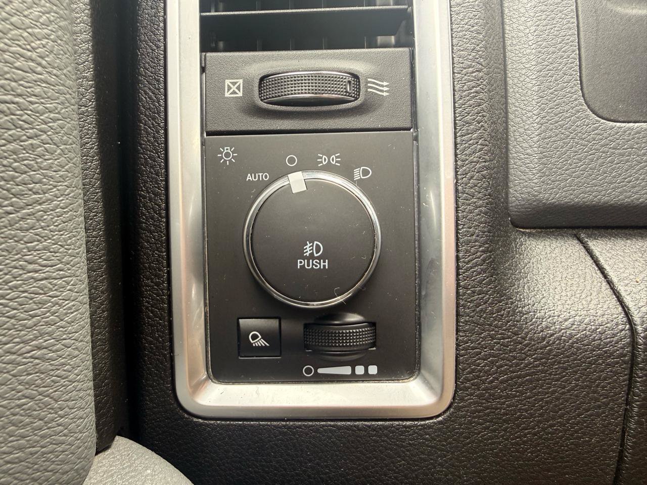Used 2019 RAM 1500 Warlock AWD/4WD image 19