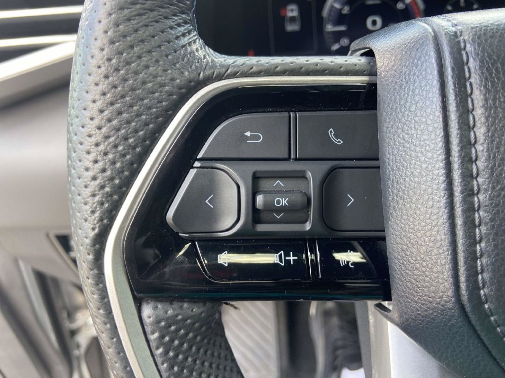 Used 2024 Toyota Tundra Platinum RWD image 32