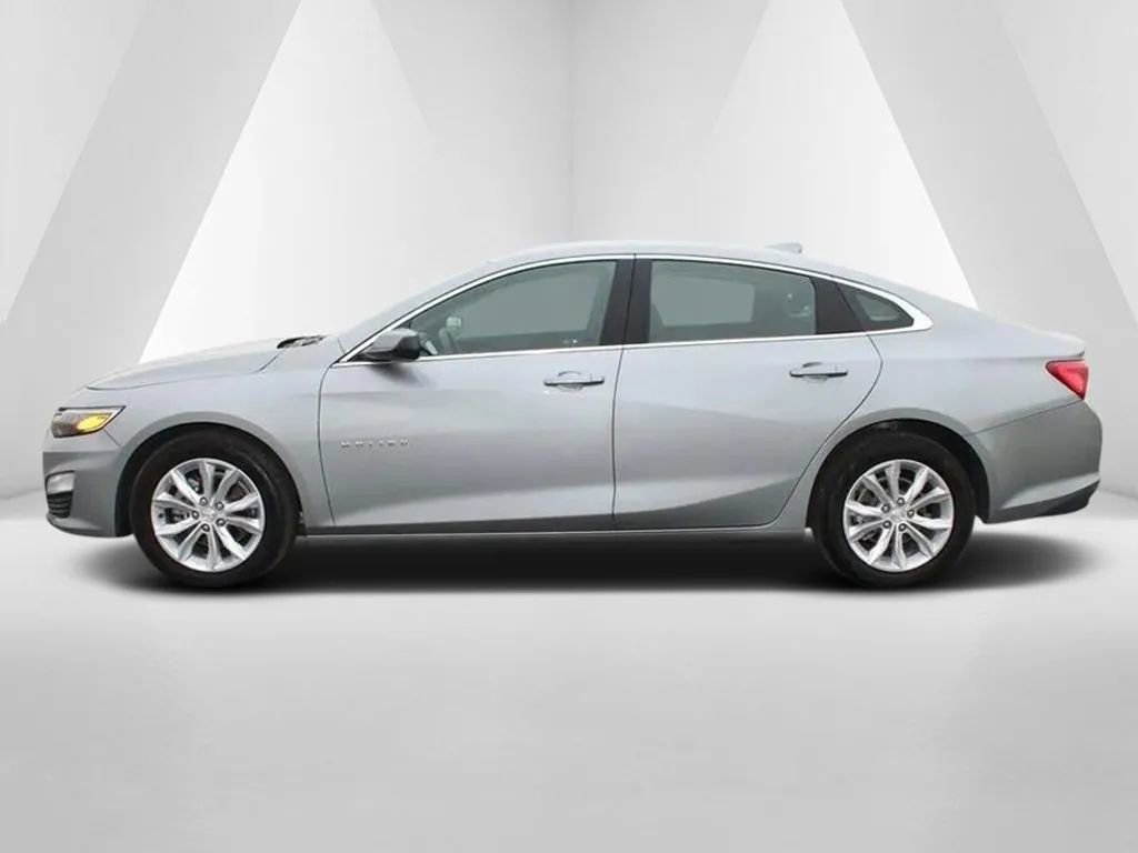 Used 2024 Chevrolet Malibu LS image 4