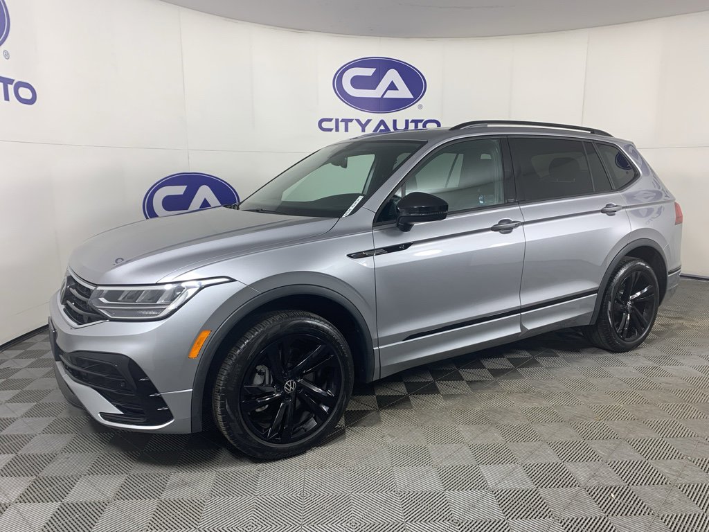Used 2024 Volkswagen Tiguan SE R-Line image 7