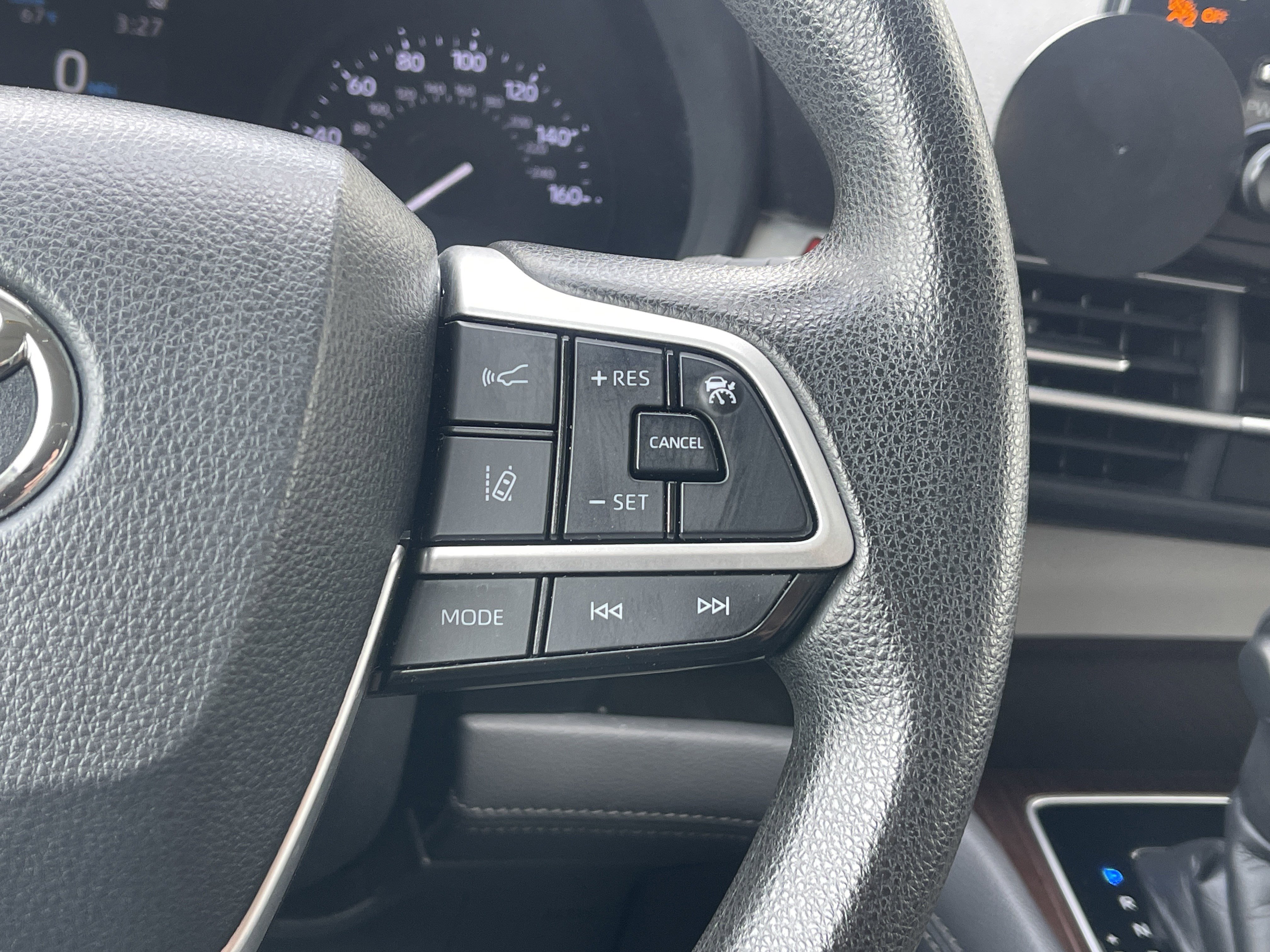 Used 2021 Toyota Sienna LE image 19