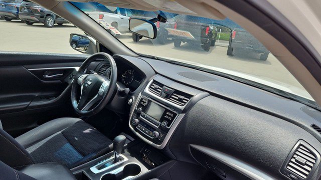 Used 2016 Nissan Altima 2.5 SV FWD image 28