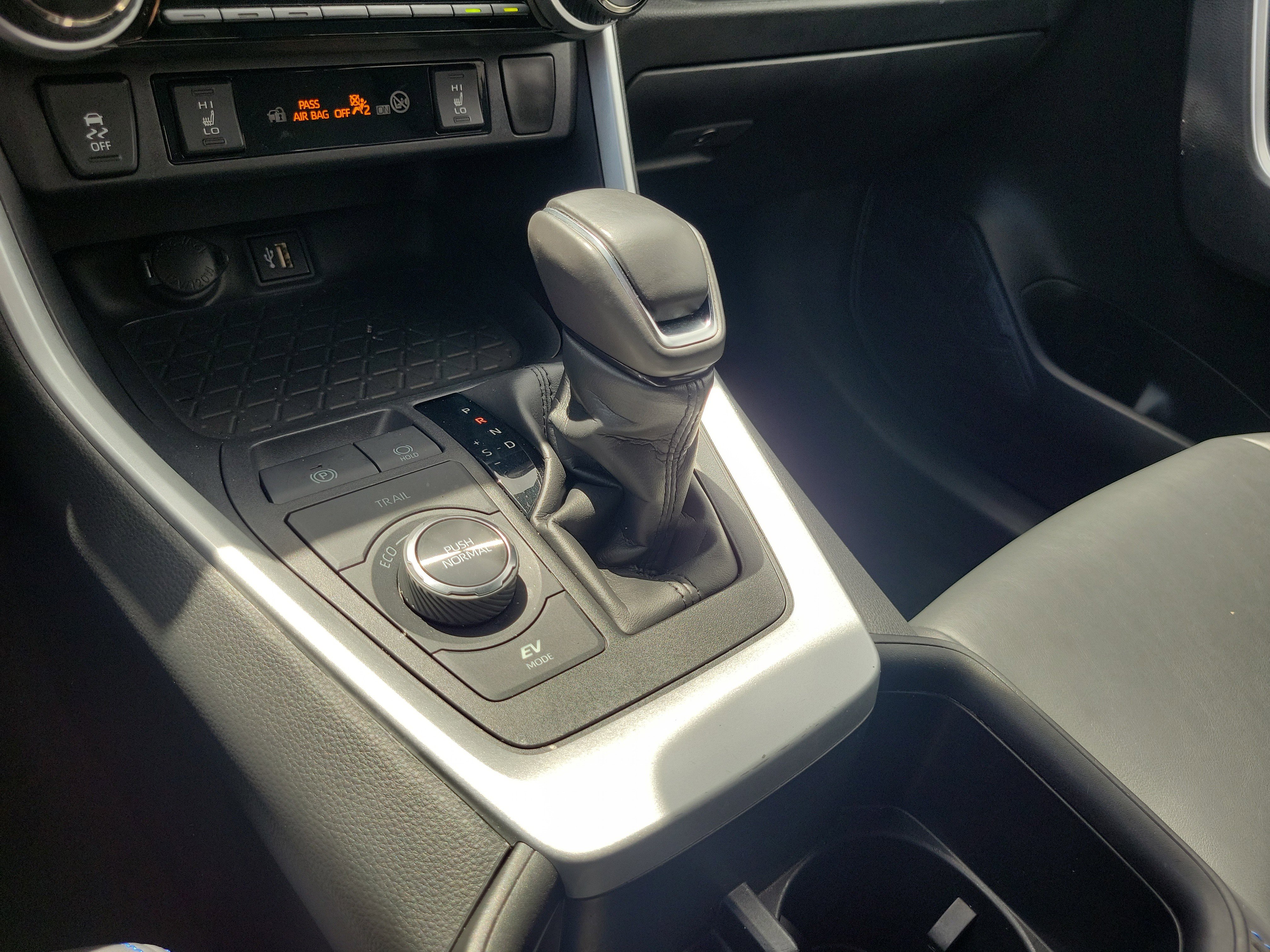 Used 2024 Toyota RAV4 XSE image 28