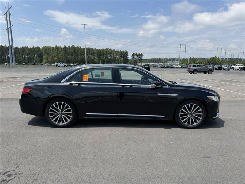 Used 2018 Lincoln Continental Select FWD image 4