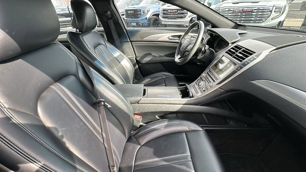 Used 2017 Lincoln MKZ Premiere image 15