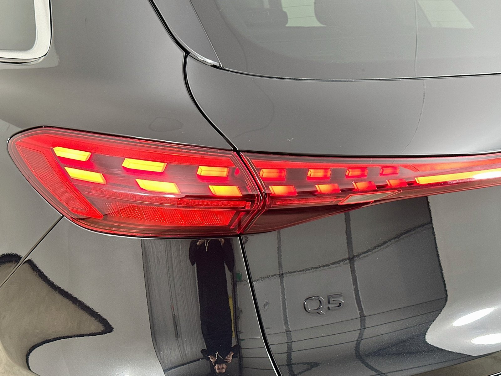 Certified 2025 Audi Q5 Premium AWD/4WD image 12