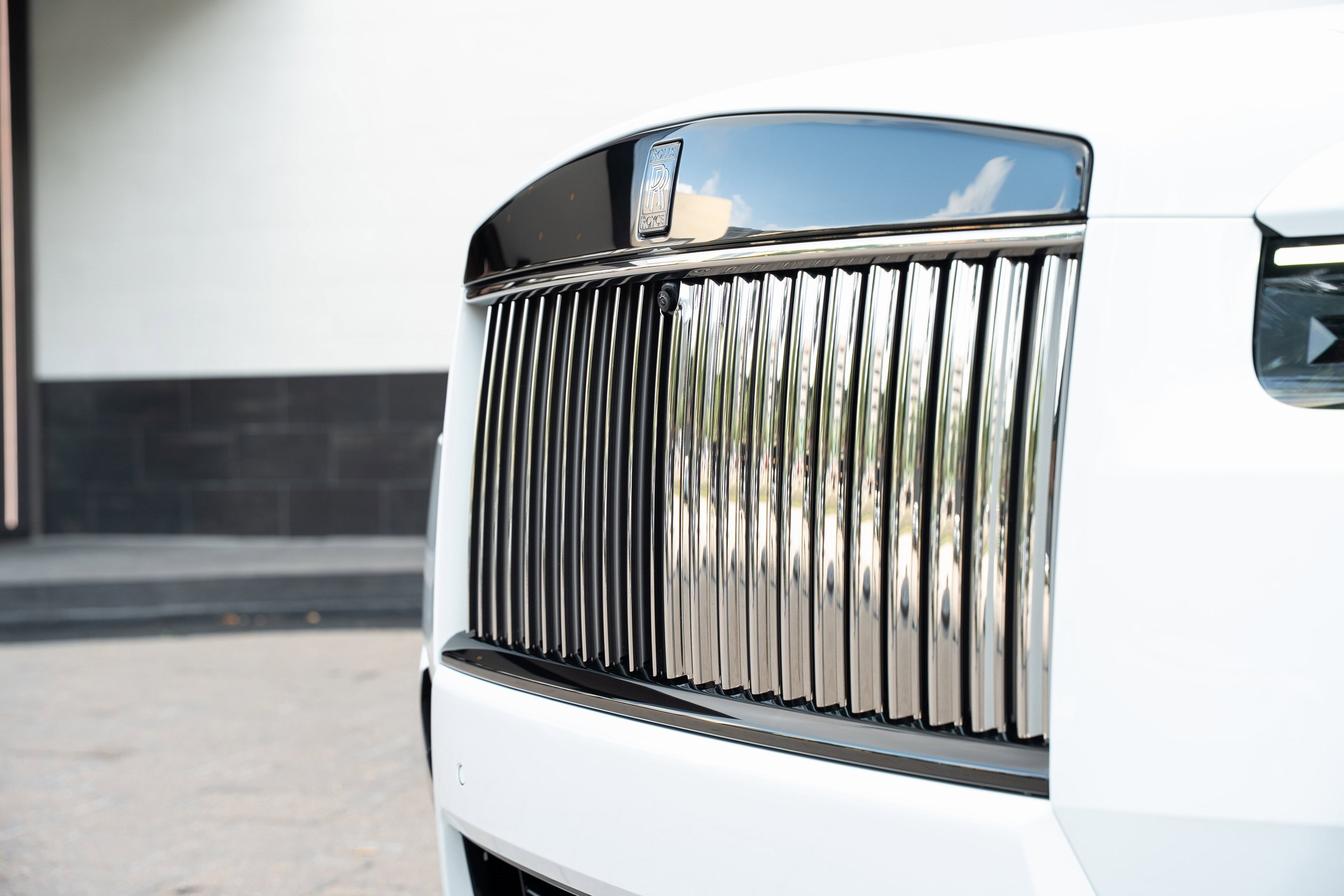 Used 2025 Rolls-Royce Cullinan Black Badge image 8