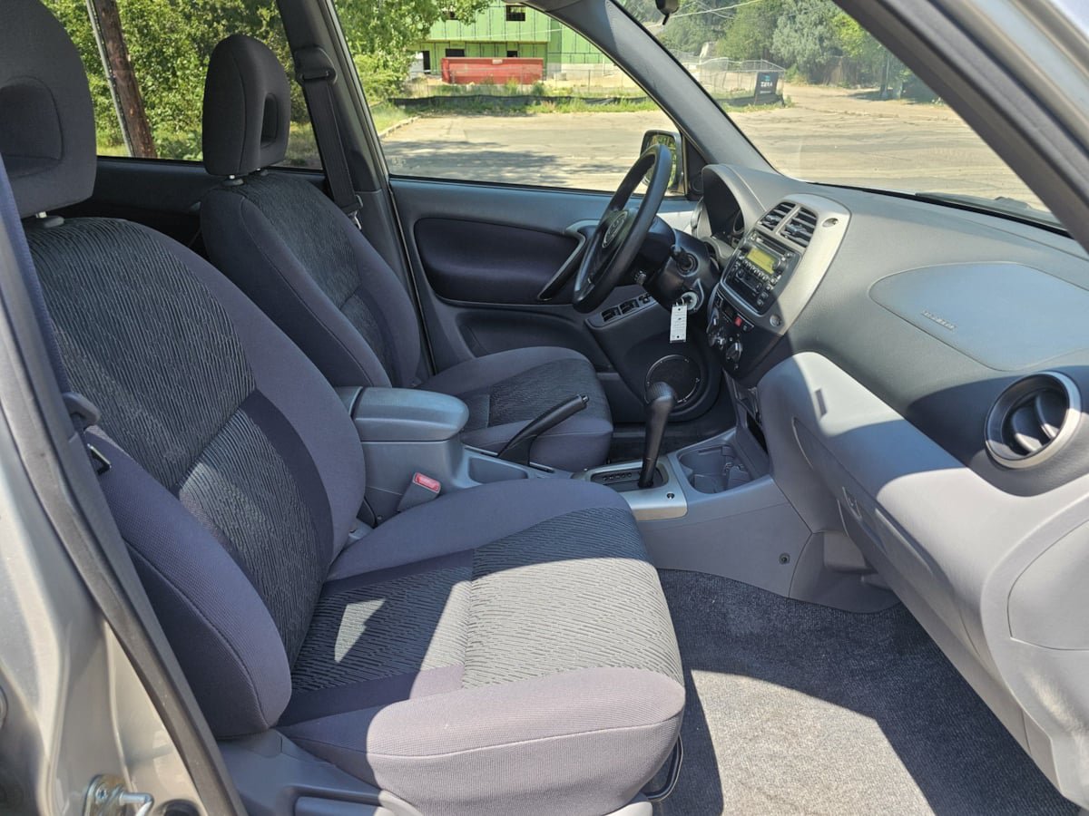 Used 2001 Toyota RAV4 2WD image 39