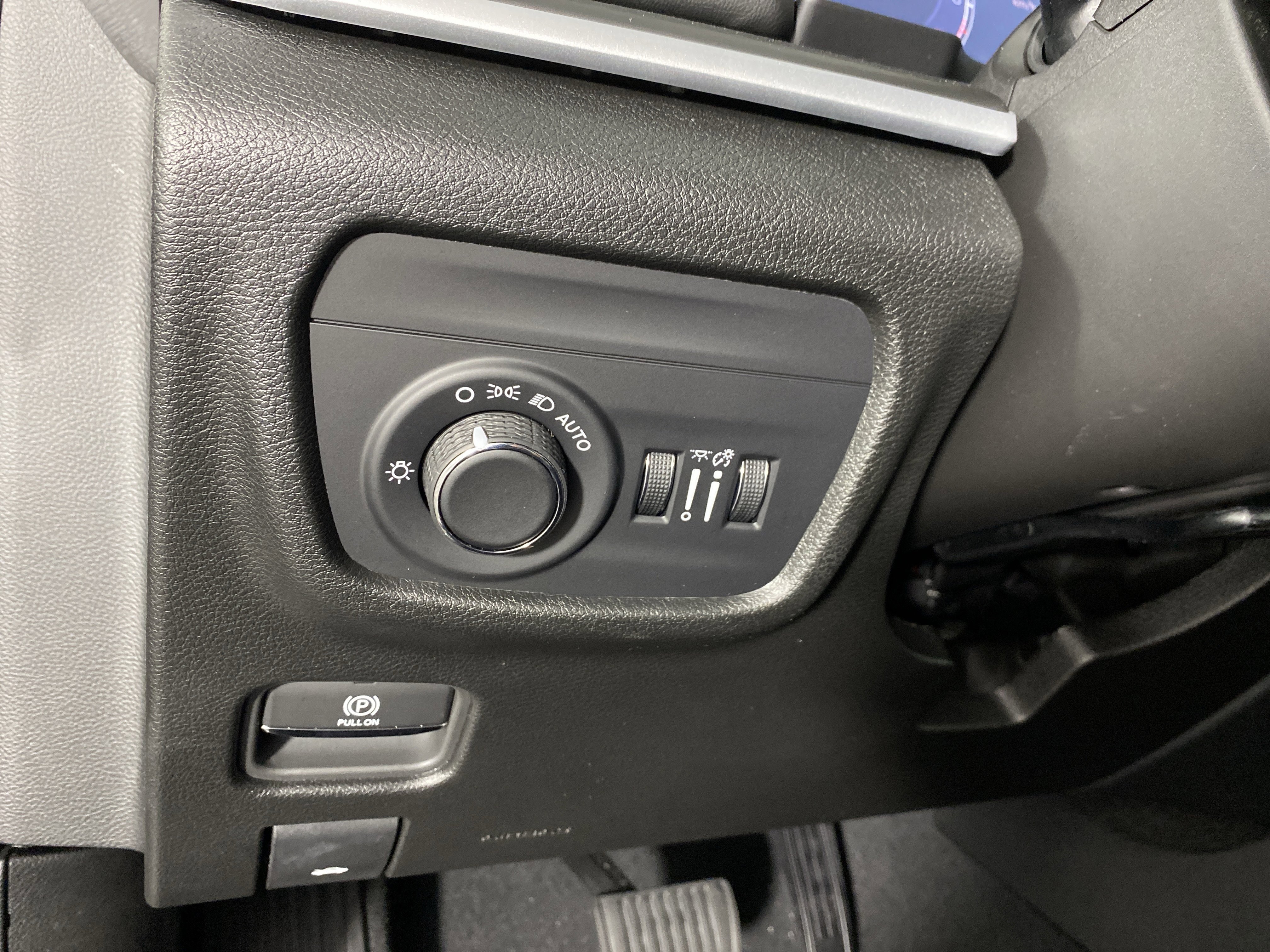 New 2025 Jeep Grand Cherokee L Laredo w/ Luxury Tech Group I image 22