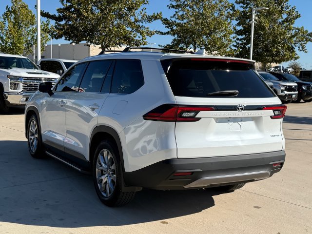 Used 2025 Toyota Grand Highlander FWD image 4