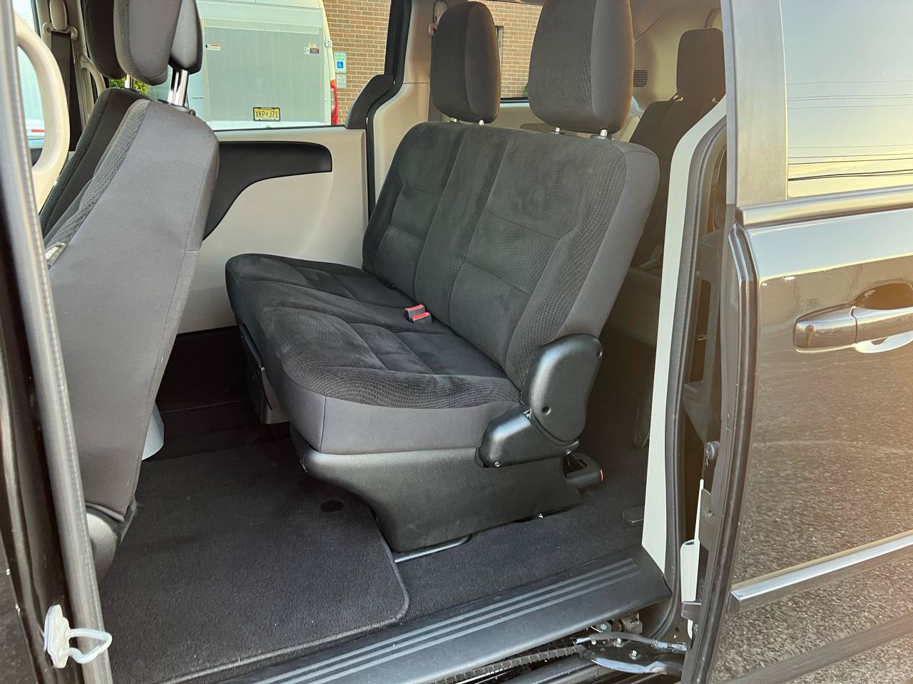 Used 2017 Dodge Grand Caravan SE w/ Power Window Group FWD image 19