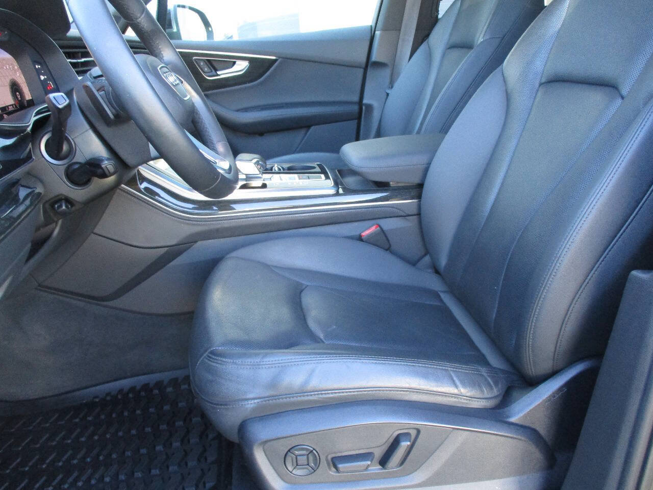 Used 2021 Audi Q7 3.0T Premium Plus w/ Executive Package AWD/4WD image 92