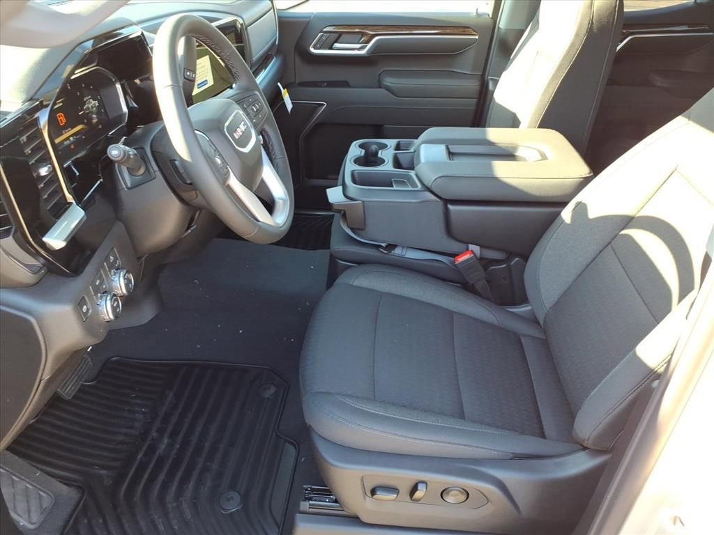 New 2026 GMC Sierra 1500 SLE image 3