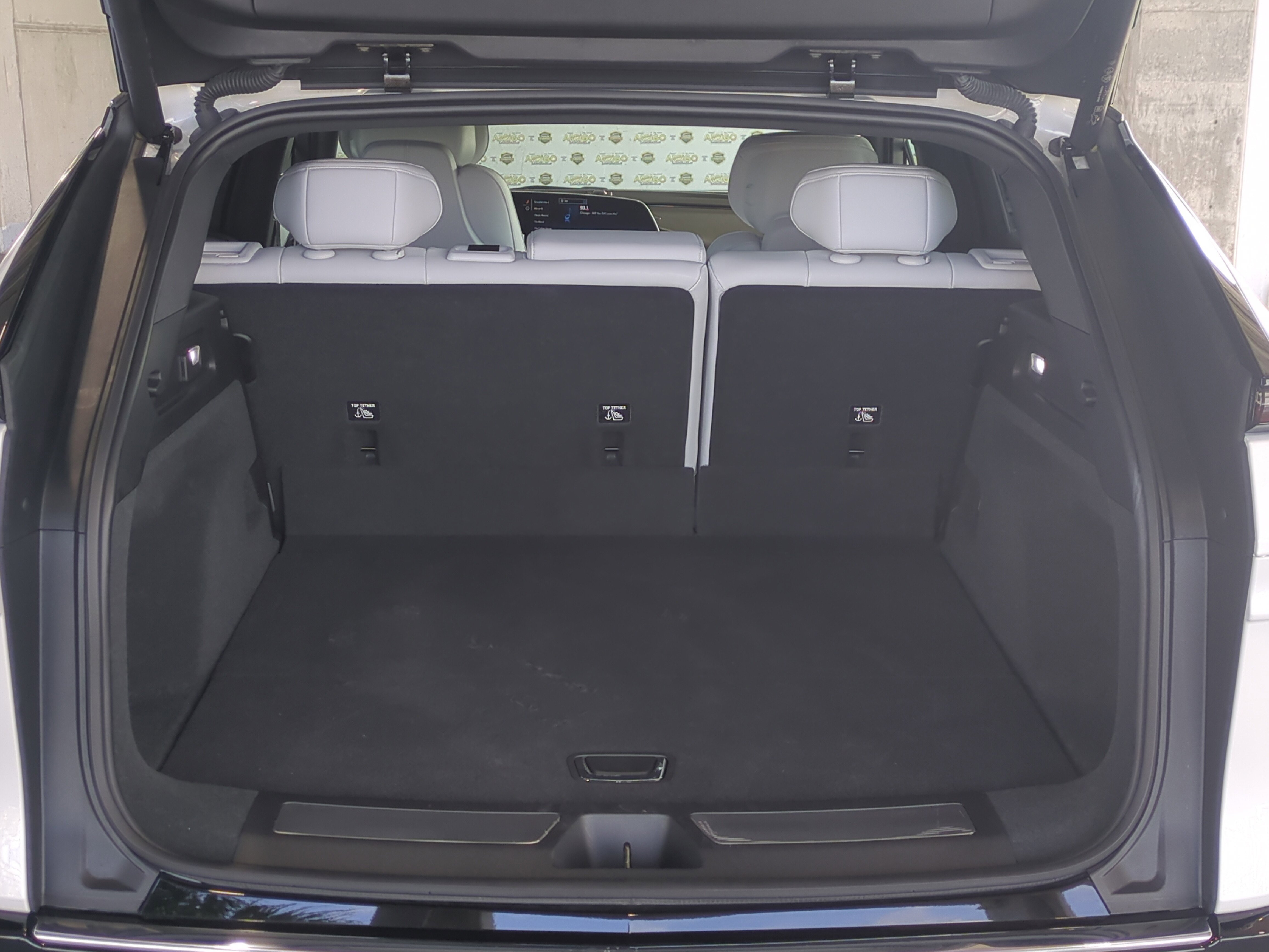 Used 2024 Cadillac Lyriq Luxury image 13