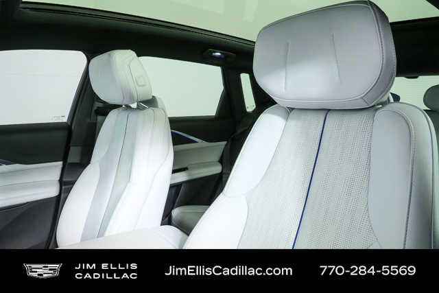 Certified 2024 Cadillac Lyriq Luxury image 5