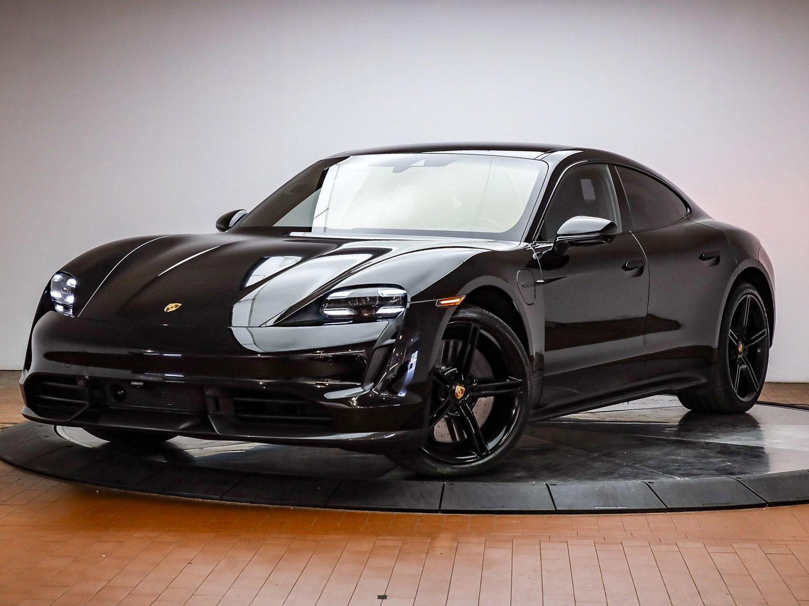 Certified 2021 Porsche Taycan Turbo S image 1