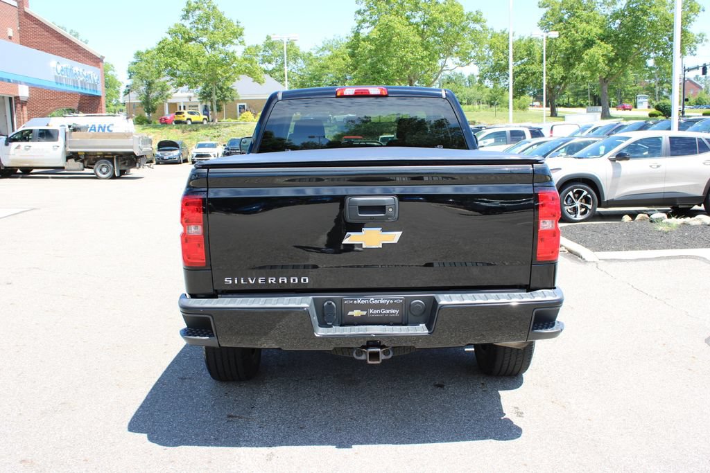 Used 2017 Chevrolet Silverado 1500 Custom w/ Custom Convenience Package AWD/4WD image 29