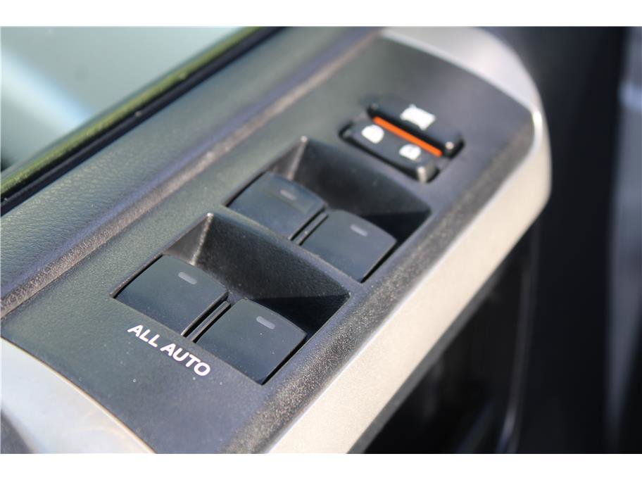 Used 2013 Toyota 4Runner SR5 w/ Convenience Pkg image 14