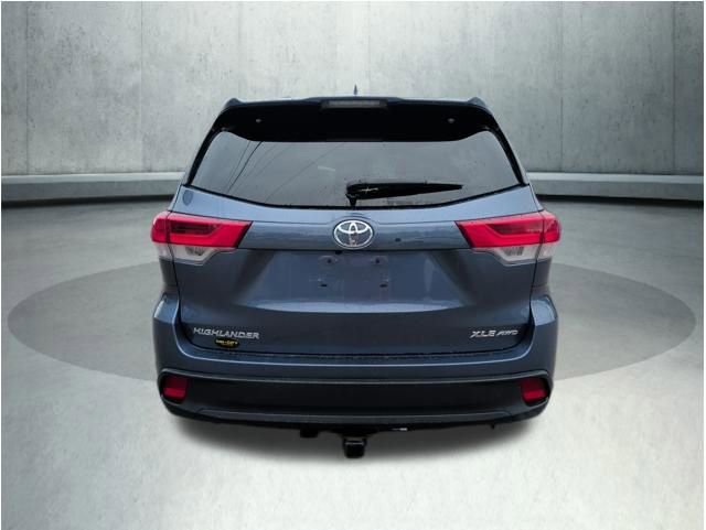 Used 2019 Toyota Highlander XLE image 5