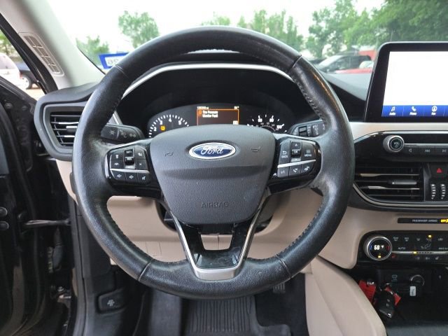 Used 2021 Ford Escape SEL w/ Class II Trailer Tow Package AWD/4WD image 10