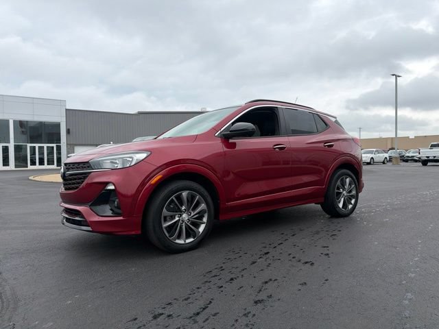 Used 2020 Buick Encore GX Select w/ Advanced Technology Package AWD/4WD image 3