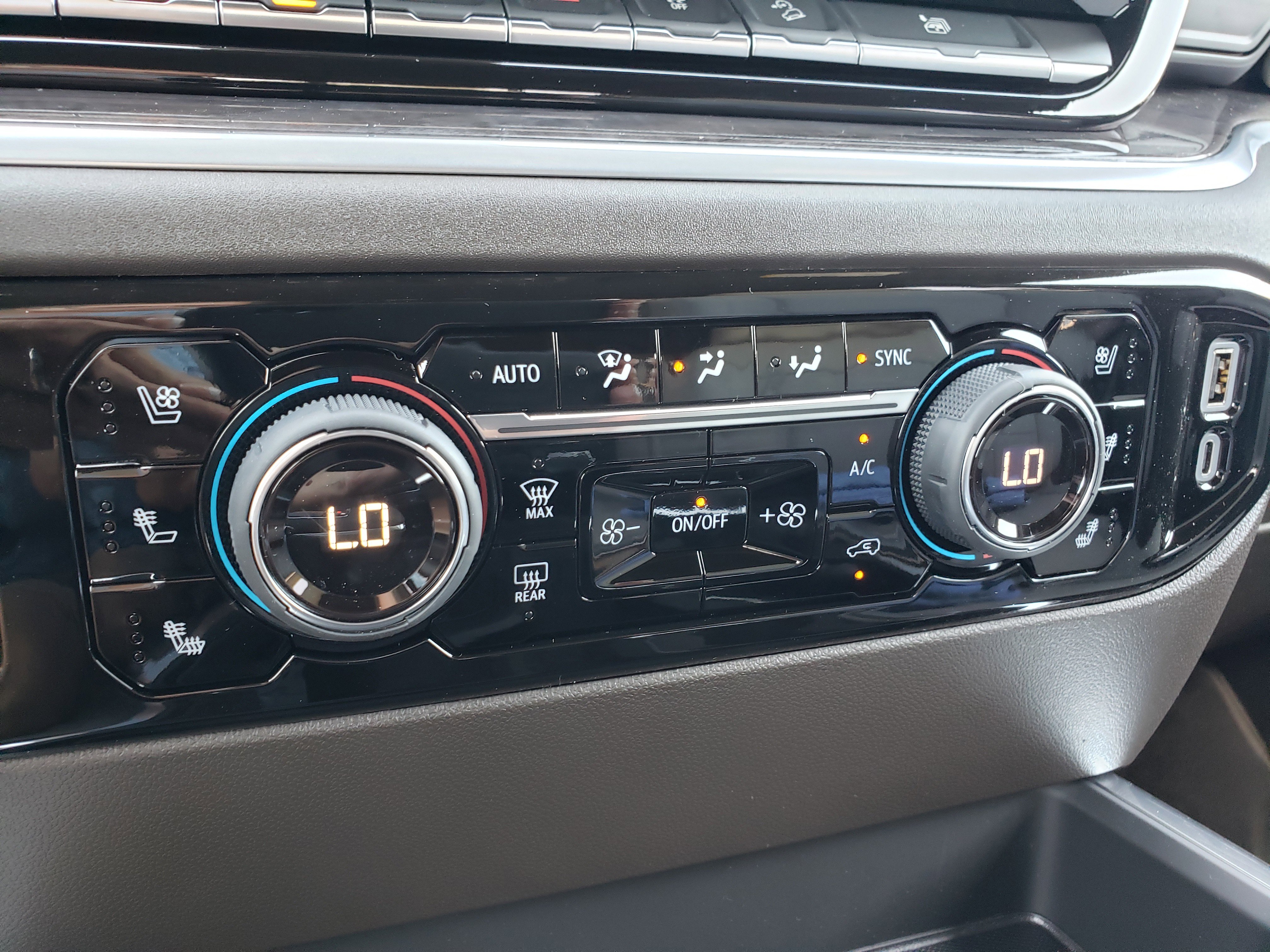 New 2026 Chevrolet Silverado 1500 LTZ AWD/4WD image 22