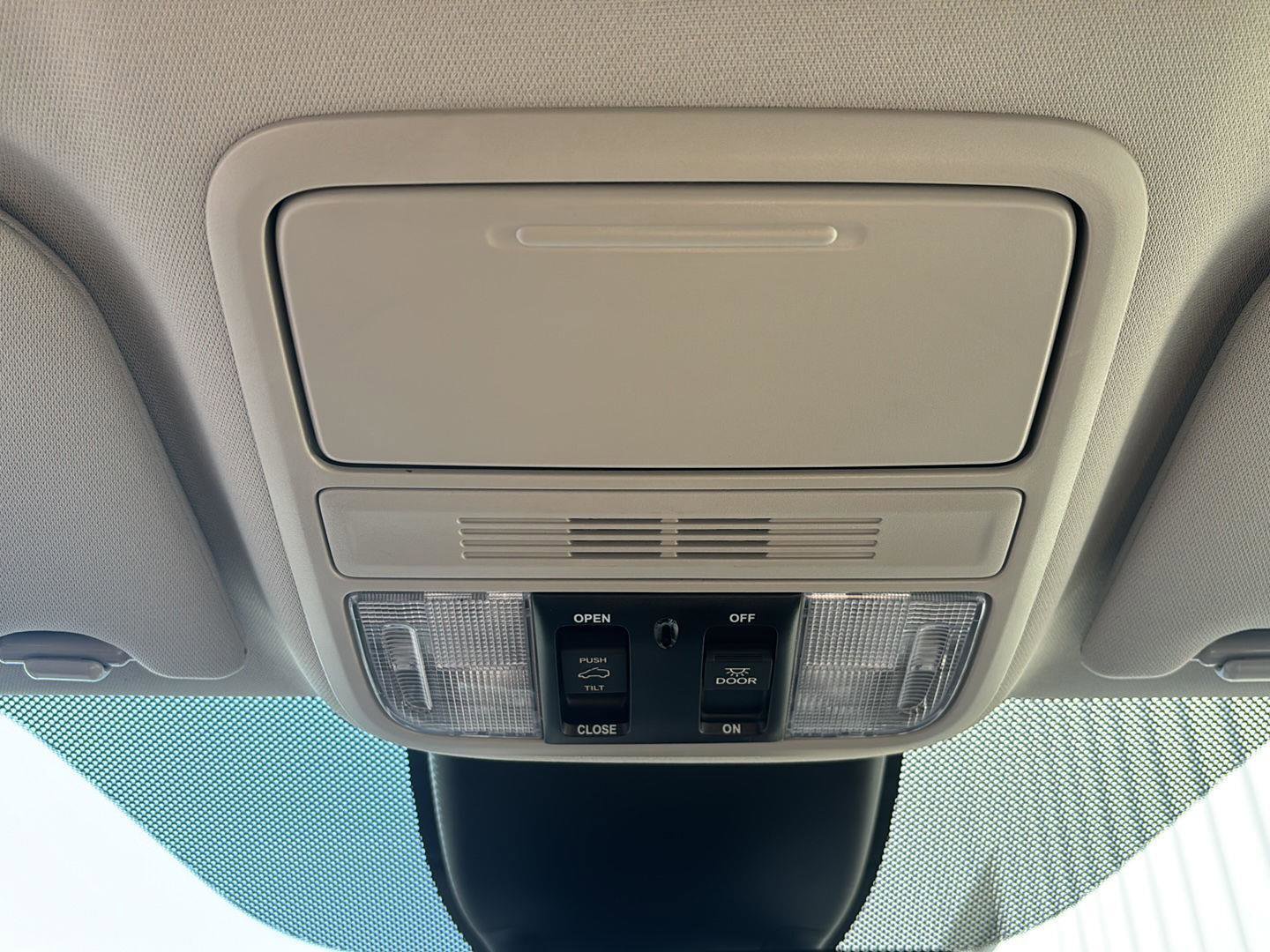 Used 2025 Honda Odyssey Touring image 33
