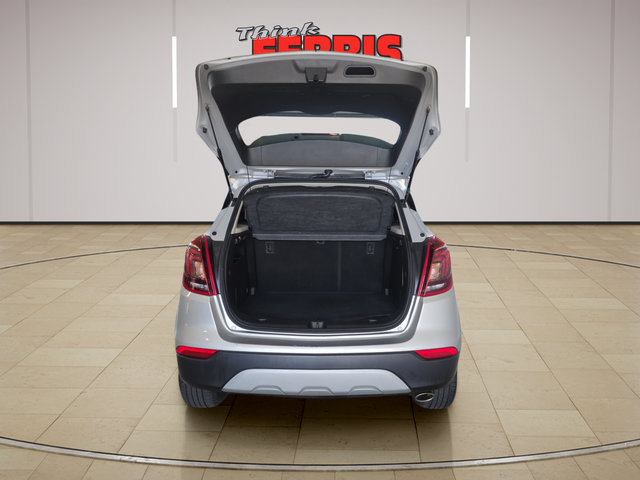 Used 2019 Buick Encore Sport Touring AWD/4WD image 9