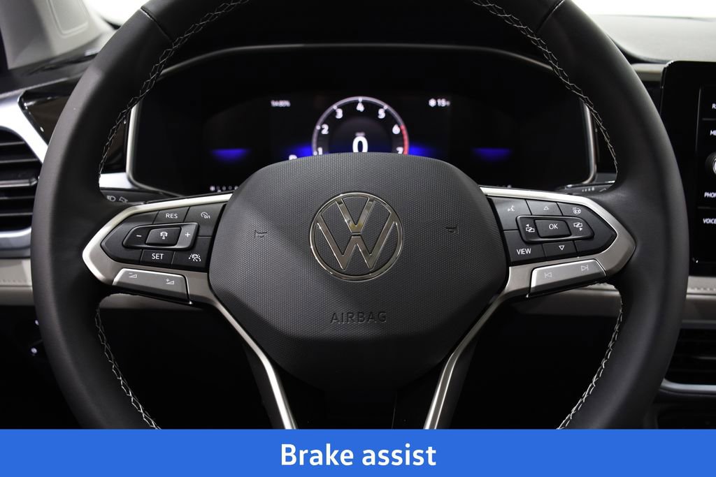 New 2026 Volkswagen Taos SE image 11