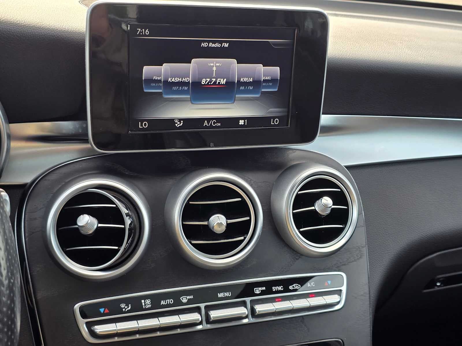 Used 2017 Mercedes-Benz GLC 300 4MATIC image 27