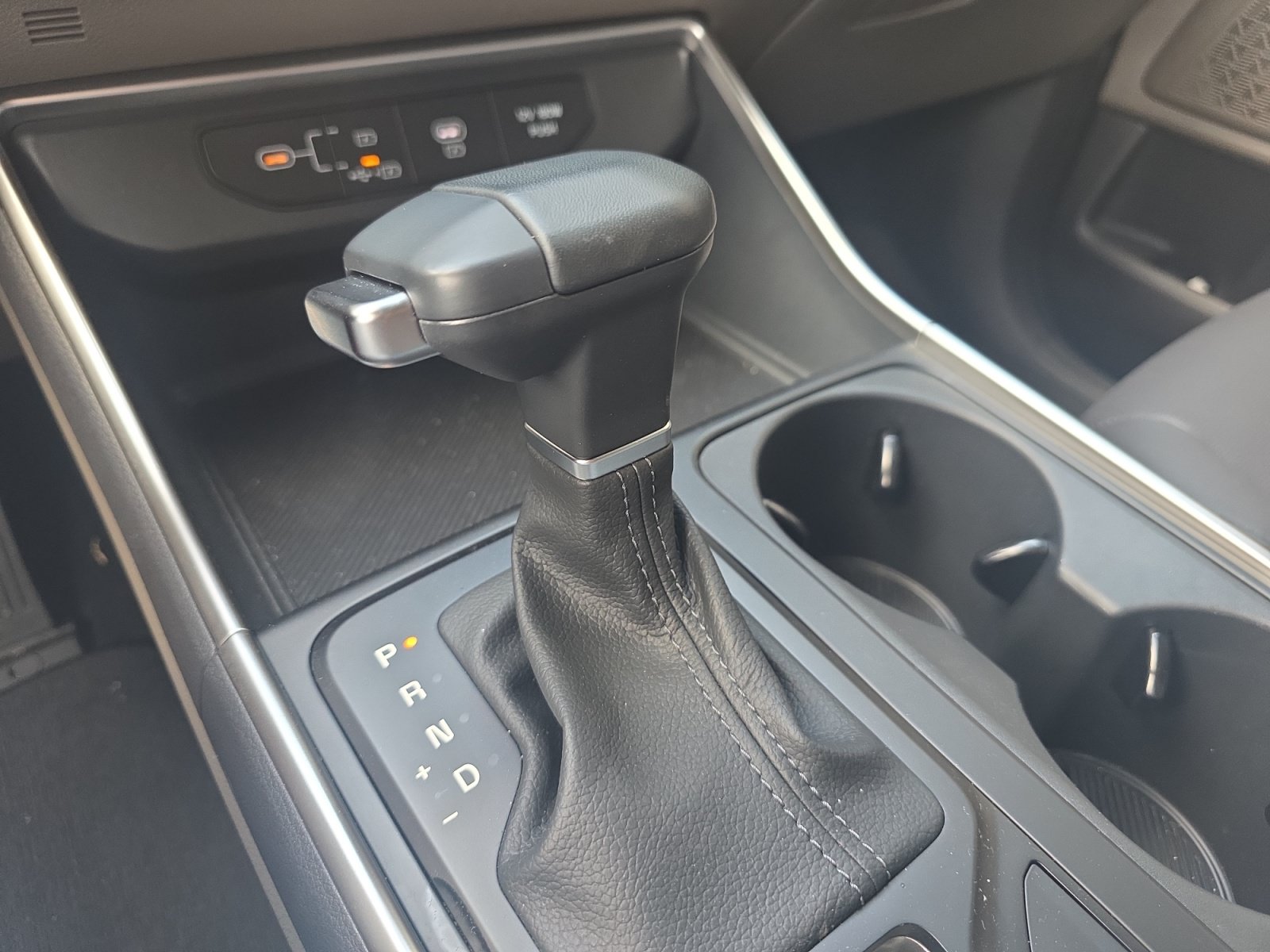 Certified 2026 Kia Carnival LX FWD image 20