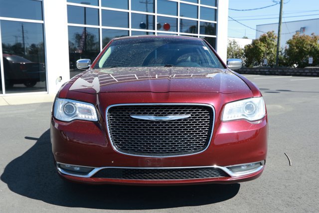 Used 2017 Chrysler 300 C RWD image 2