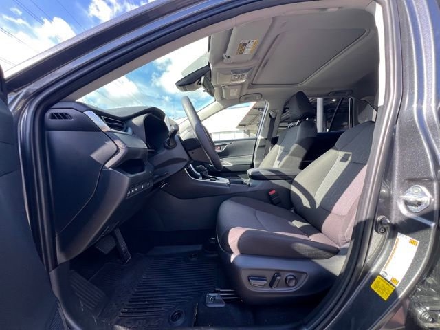 Used 2024 Toyota RAV4 XLE w/ Convenience Package image 18