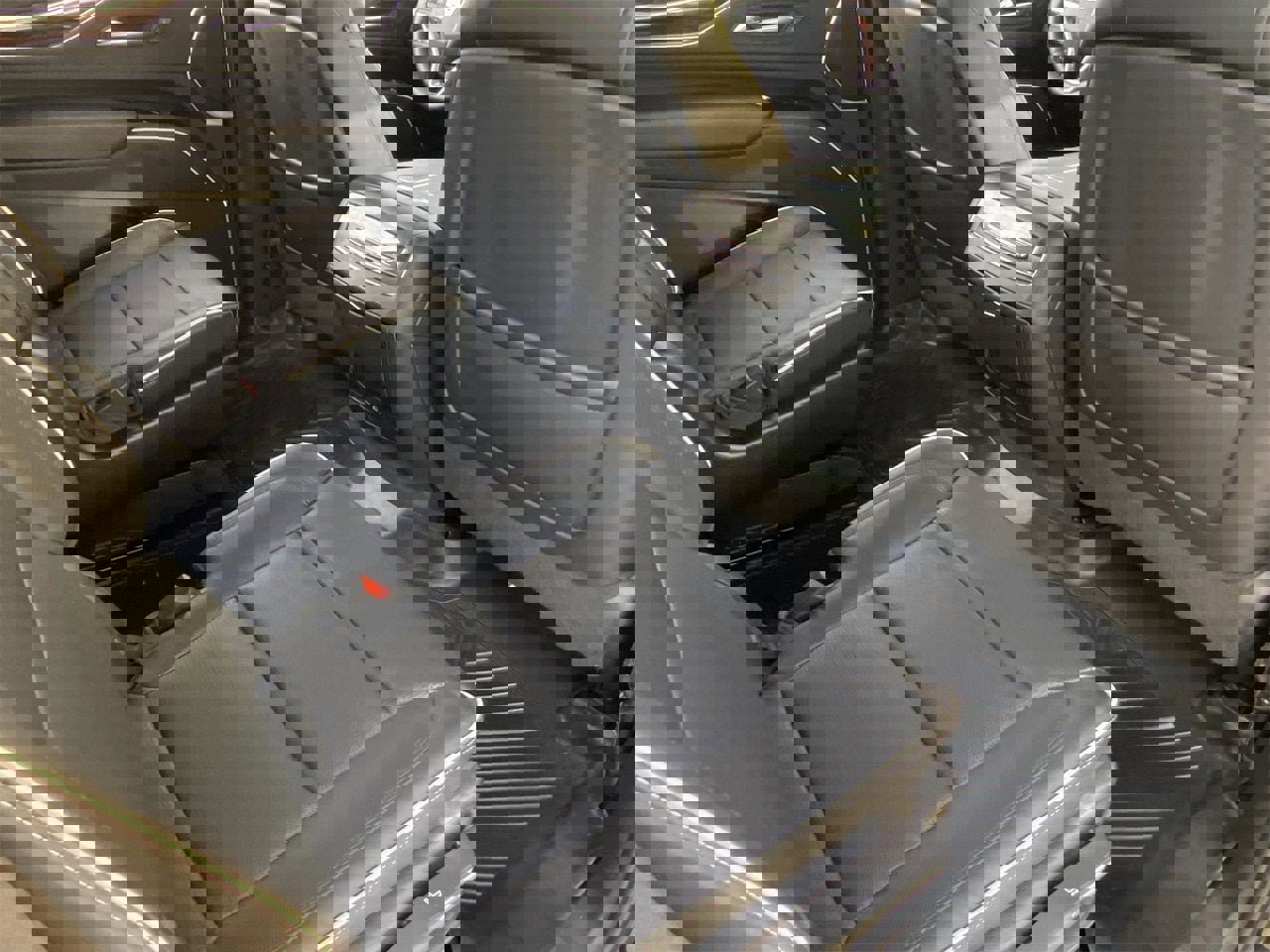 Used 2022 Cadillac Escalade Premium Luxury w/ Performance Package image 14