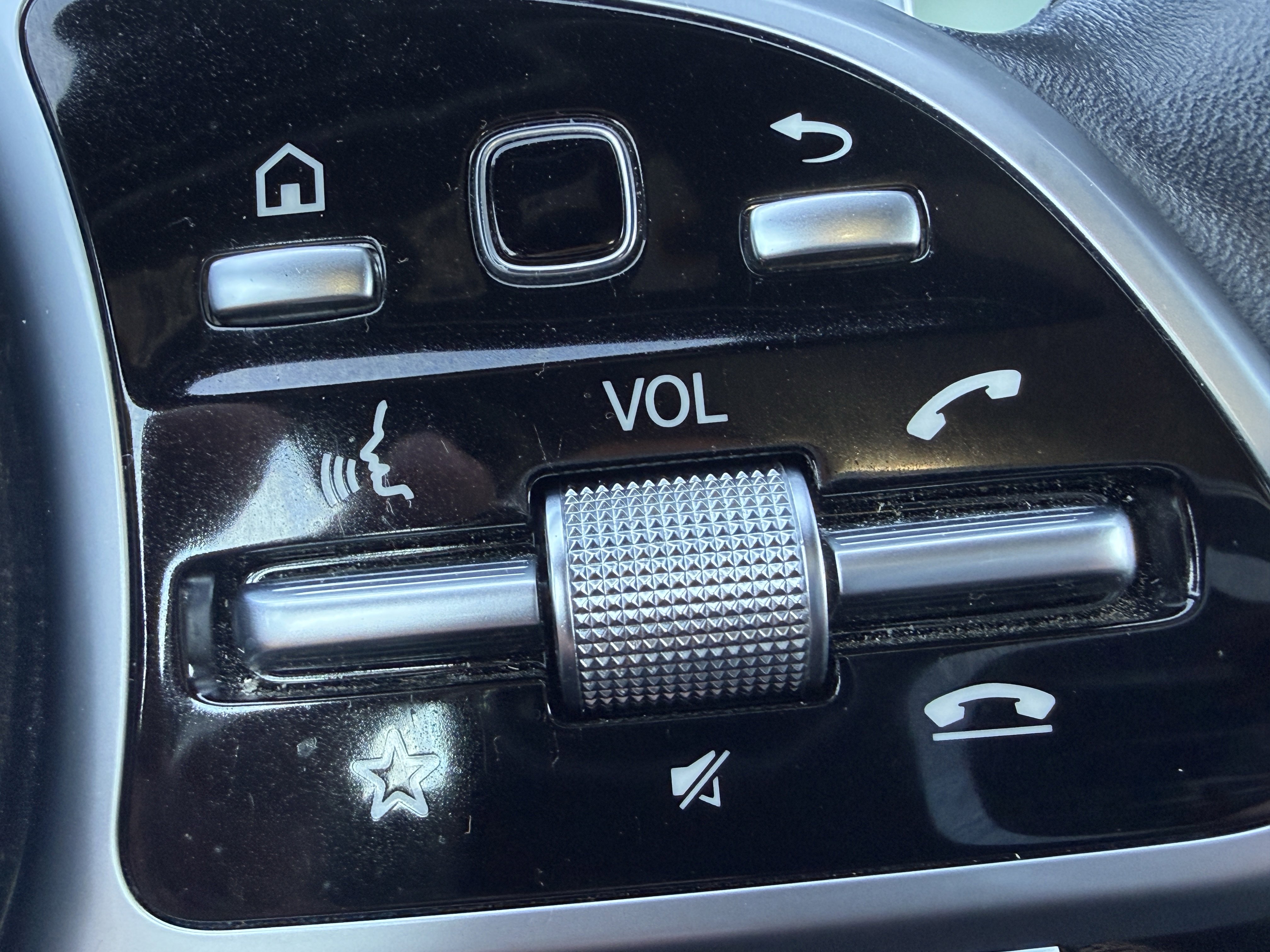 Used 2019 Mercedes-Benz E 300 4MATIC image 33