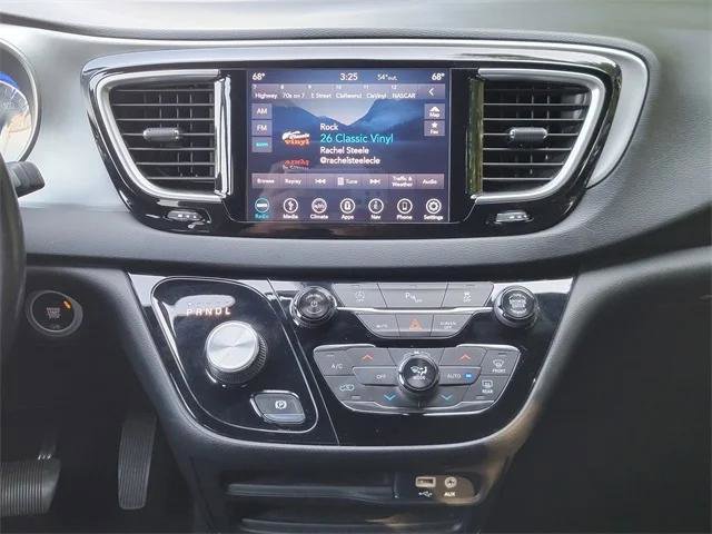 Certified 2019 Chrysler Pacifica Touring Plus w/ S Appearance Package FWD image 25